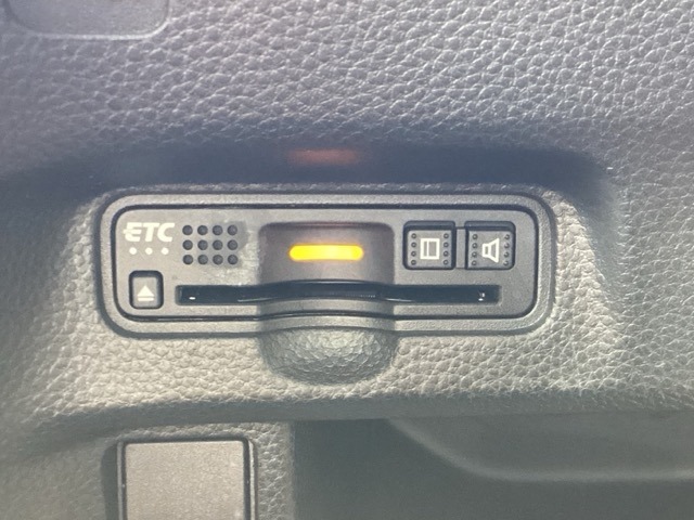 ETC付いてます。ETCが使用可能な道路通行料はキャッシュレスでスマートに走行できます。再セットアップして納車致します