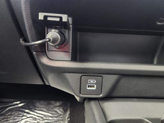 【運転席操作部】快適なドライブを楽しむための機能が装備されています！運転席から触れるので、使いやすいです！除菌プランいれていただくと、さらに清潔で安心していただけます！