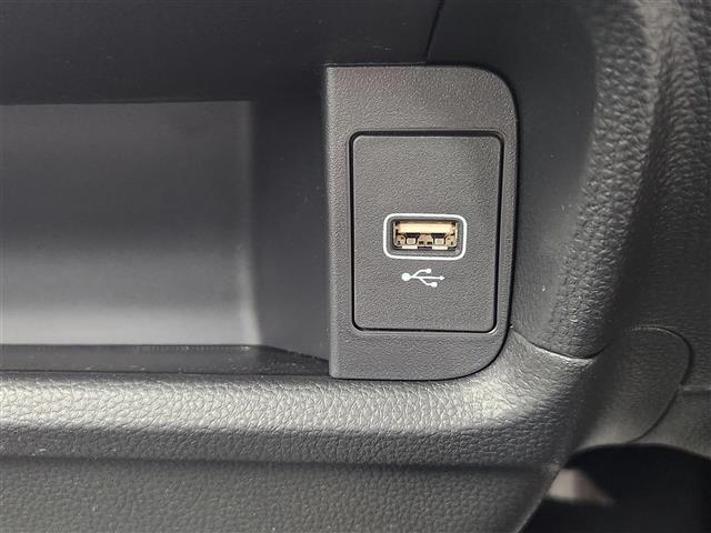 【運転席操作部】快適なドライブを楽しむための機能が装備されています！運転席から触れるので、使いやすいです！除菌プランいれていただくと、さらに清潔で安心していただけます！