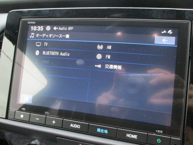 ナビ機能は勿論、TVなど、装備が多彩なナビとなっております。