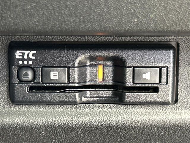 【ETC】高速道路の料金所をストレスなく通過！話題のスポットやサービスエリアに多い「スマートIC」利用時は必須のアイテムです。当店でセットアップを実施、ご納車当日からすぐにご利用いただけます！