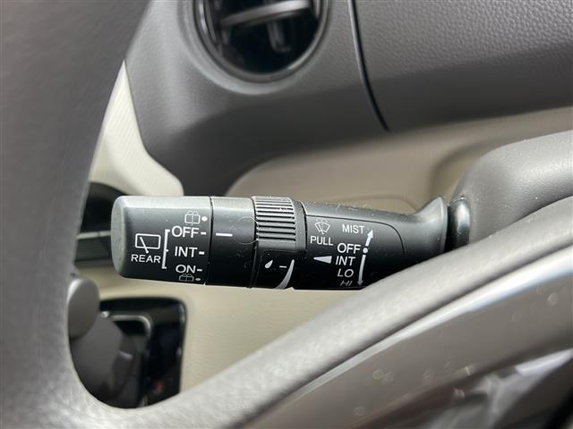 気になる車はすぐにお問い合わせください！画面右側の0066から始まる無料ダイヤルからお問い合わせ下さい！専門スタッフがお車のご質問にお答えいたします！