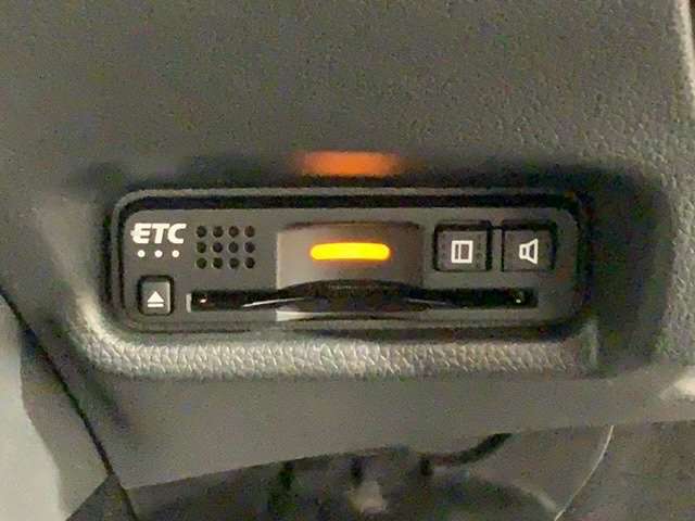 いまや快適なカーライフに欠かせないETCが付いています。