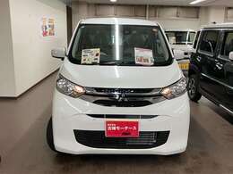 在庫数は約800台！！ 年間販売台数は約4000台！！ 大量販売・大量仕入で1台あたりのコストを削減しています！！