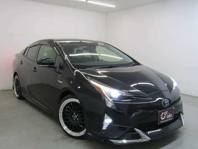 セーフティセンスPKG・レーダークルーズC・プリクラッシュセーフティシステム・レーンキープアシスト・オートハイビーム・ナビ・バックカメラ・地デジ・ブルートゥース・ETC等、装備多彩です！