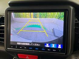 【バックカメラ】駐車時に後方がリアルタイム映像で確認できます。大型商業施設や立体駐車場での駐車時や、夜間のバック時に大活躍！運転スキルに関わらず、今や必須となった装備のひとつです！