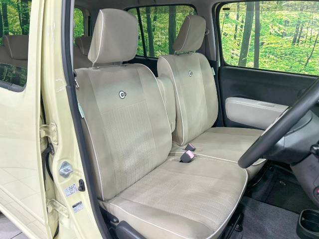 運転席シート廻りは使用感も少なく、良好な状態となっています。丁寧に使われていたことがよくわかりますね。