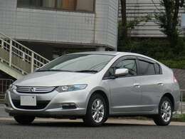こちらの車両は整備無し、保証無し、お渡し前のクリーニングも無し！　徹底して無駄を省いた現状お渡し車両にてこの価格が実現しました！　別途費用にて整備プランもございますのでお気軽にご相談ください！