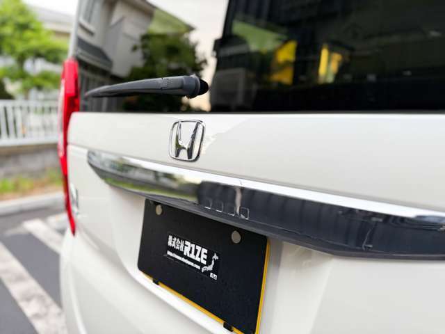 弊社は二輪車の販売も行っております。原付から大型二輪まで対応可能。常時数台在庫もしておりますのでバイク好きのお客様ウェルカムです♪