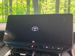 【12.3インチワイドナビ】高級感とインパクトのある大型ワイドナビを装備。各種オーディオ操作はもちろん、横長ワイド画面でのマップ2分割表示など、利便性も高いナビです♪