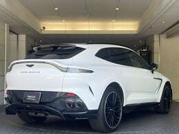 写真でもきれいなボディラインが伝わってきます