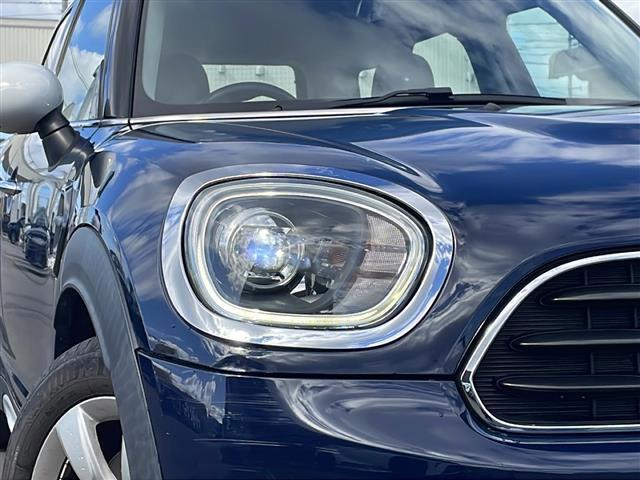 【ライト・ランプ】ワレもなく綺麗な状態なので、悪天候や夜間の走行も視界良好で安心してお乗りいただけます。ヘッドライト・ホイール・フロントガラスなど色々な部分コーティングをご用意しております！