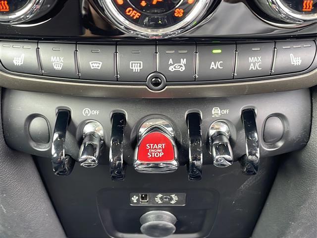 【　オートエアコン　】車内温度を感知して自動で温度調整をしてくれるのでいつでも快適な車内空間を創り上げます！