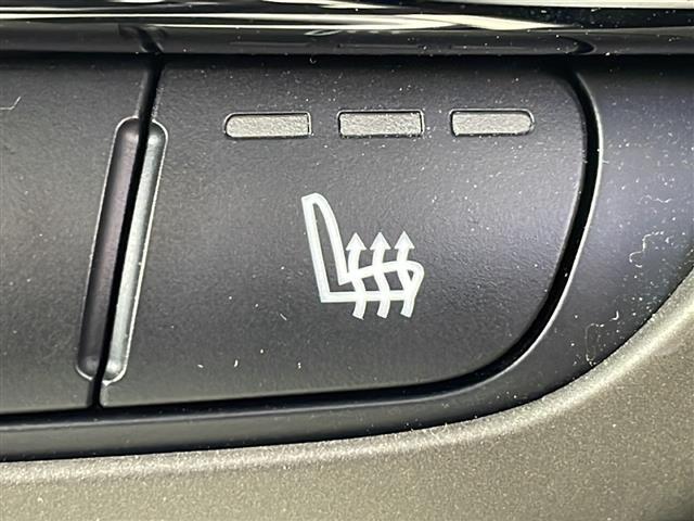 【　シートヒーター　】冬場のお供に。暖かいシートは女性には嬉しい機能ですね♪