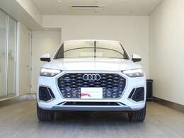 ☆エクステリアをアップデートした2世代目Q5に美しく流麗なフォルムのQ5　Sportbackが仲間入り。オンロード性能と乗り心地、洗練されたスポーティデザインとユーティリティが特徴のプレミアムSUV☆