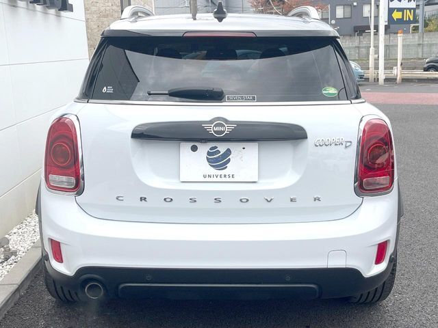 ●当店では第三者機関による車両品質鑑定を導入し、修復歴車を排除。鑑定書が発行されますので、ぱっと見ただけでは分からない箇所まで納得した上でご検討いただけます。※一部未実施の場合がございます。