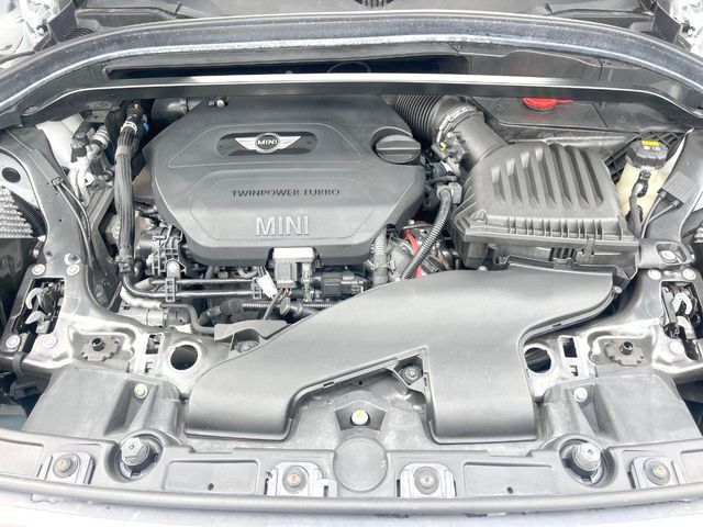 ●当店では、各メーカーの専用診断テスターを導入。国家資格を持つテクニカルスタッフも常駐しておりますので、万が一の際にも安心してご利用いただけます。