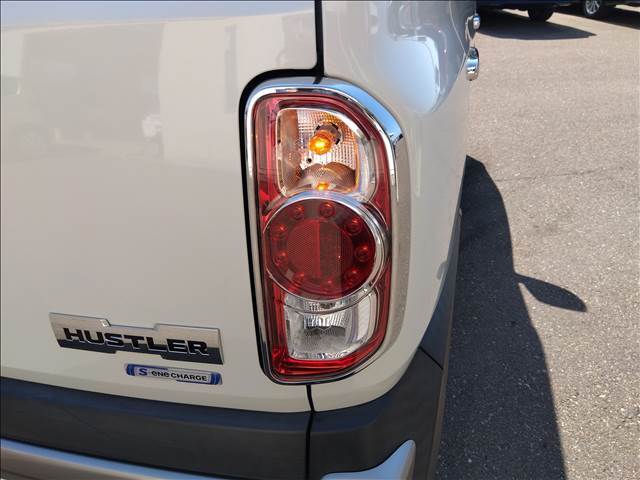 4WD☆禁煙☆走行5.7万キロ☆8インチナビ☆TV☆バックカメラ☆衝突軽減ブレーキ☆車線逸脱警報☆前席シートヒーター☆ヒルディセントコントロール☆グリップコントロール☆HIDヘッドライト☆試乗OK☆