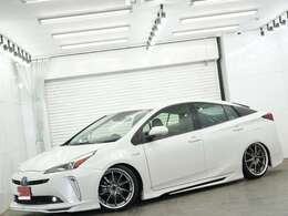 総額60万円以上のオプションカスタムパーツが既に装着済み！こちらは車両本体に含まれておりますので大変お得になっております！