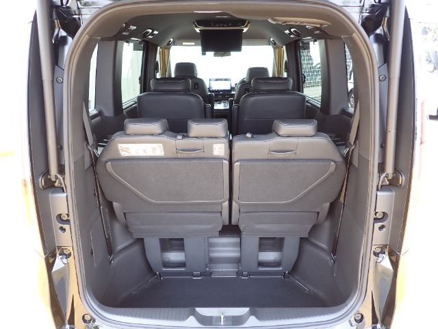 ◆定員乗車時のカーゴルームです。普段のお買い物の荷物やたくさんの収納が可能です。