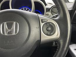 【クルーズコントロール】高速道路で便利な機能です！！アクセルを離しても一定速度で走行ができる装備です。加速減速もスイッチ操作でOKです。