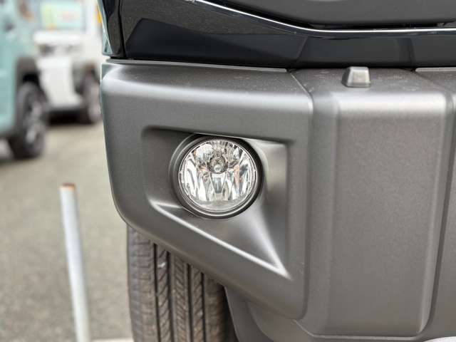 ★電動格納ミラー★ヘッドランプウォッシャー★クルーズコントロール★4WD車★歩行者傷害軽減ボディ★頭部衝撃軽減構造インテリア