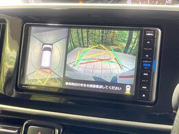 【パノラマモニター】専用のカメラにより、上から見下ろしたような視点で360度クルマの周囲を確認することができます☆死角部分も確認しやすく、狭い場所での切り返しや駐車もスムーズに行えます。