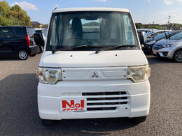 【当店のこだわり】入庫後のお車は選任スタッフによる細部清掃を実施しております。足回り、エンジンルーム、室内、室外を隅々まで綺麗にしております。展示車はピカピカです。全国配送も可能ですのでご相談下さい！