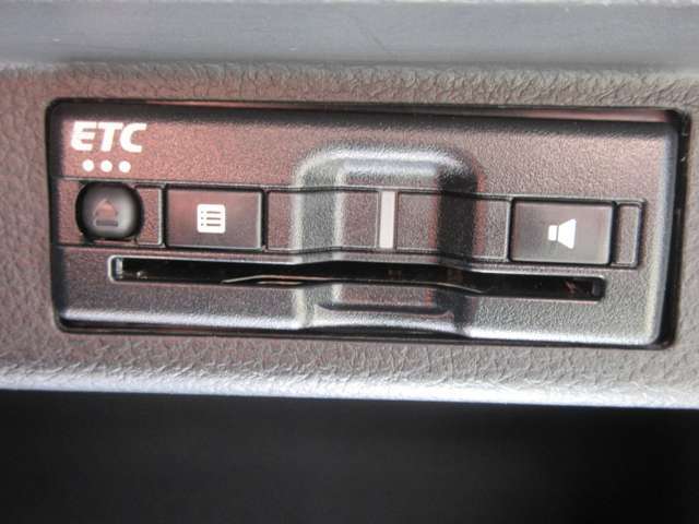 ビルトインタイプのETC車載器です！