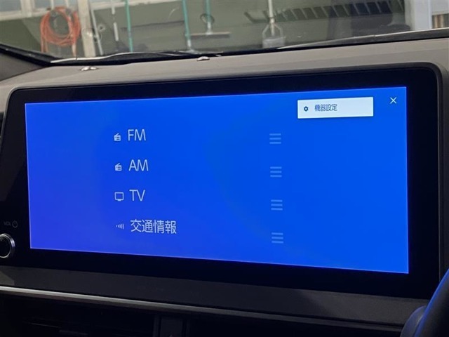 Bluetooth接続可能ですので、お持ちのスマホの音楽をナビで聴くこともできます♪（ご使用の端末によっては接続できないものもあるかもしれませんのでご了承ください）