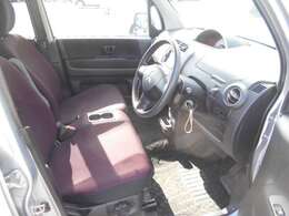 ルームクリーニングを実施しました。目に見える部分、身体が触れる部分はもちろんですが、シートやマットの下、その他の隙間など普段目につかない部分もしっかりとクリーニングしております。