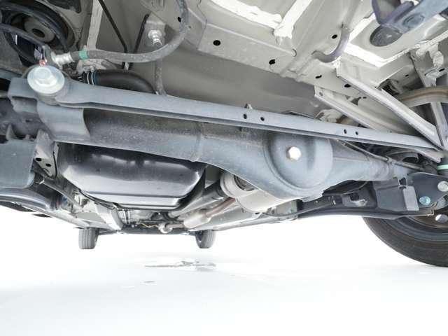 下回り防錆塗装メニューは、下回り防錆をはじめ、パネル等の内側の内部防錆、マフラー防錆など豊富なメニューをご用意しております♪お気軽にご相談ください♪