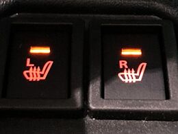 【シートヒーター】寒い日に重宝するシートヒーター！エアコンより早く温まってくれるので寒がりの人も安心ですね♪エアコンの温風は乾燥するから苦手、という方にもをおすすめです。