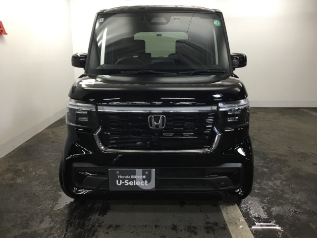 一目見てホンダ車だとわかるカッコいいフロントマスクです！