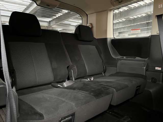3列目シートも綺麗な状態を保たれています。