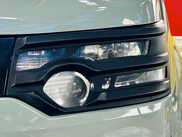 当社にてヘッドライトプロテクターを装着しました！