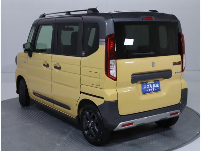 バックドアは大きく開くので荷物も楽々載せられます！ステップの位置も低くシートを倒せば自転車も載せられます◎