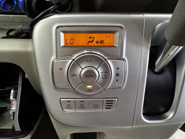 オイル交換もお値打ちに！電話予約をいただければスムーズです。一緒に点検もしちゃいましょ！