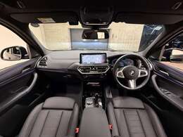 ☆センターパネルを運転席側に僅かに傾けたBMW独特のインパネ☆【駆け抜ける歓び】はここからもスタートしております☆