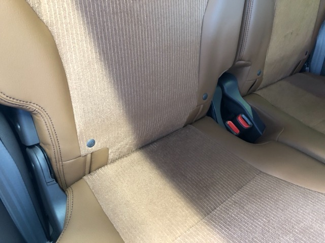 【ISOFIX】ISOFIX固定タイプのため、簡単にチャイルドシートを取り付けることができるようになっています。