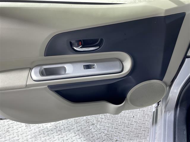 【窓操作部】軽い力で、窓を開けたり閉めたりすることができます！掲載箇所以外にご希望の写真がございましたら、お気軽にお問い合わせ下さい！メールや郵送でお送りさせていただきます。