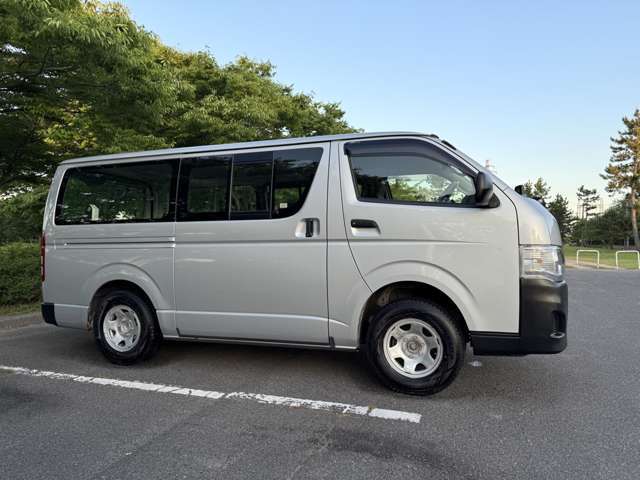 当店では関東・関西エリアから仕入した錆びの少ないお車を多数展示しております。下廻りの写真を掲載してますのでご確認ください。