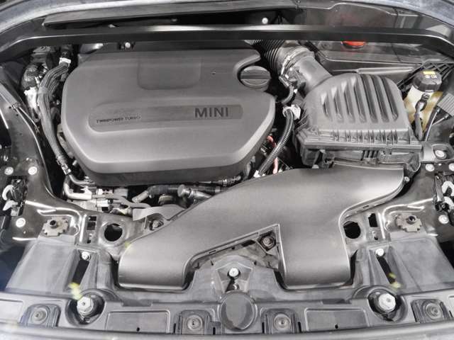 ■総在庫数は約250台！■屋内展示場で天候を気にせず安心してご覧いただけます。■経験を活かして自信を持ってオススメできる確かな良質車のみを厳選ラインナップ致しております！■是非お立ち寄りください♪