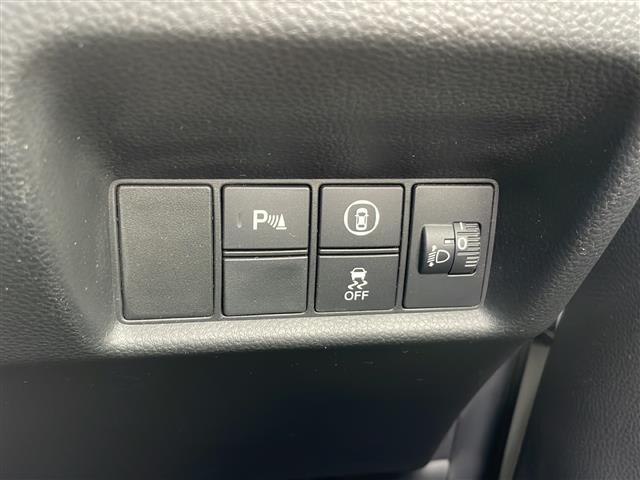 【運転席操作部】快適なドライブを楽しむための機能が装備されています！運転席から触れるので、使いやすいです！除菌プランいれていただくと、さらに清潔で安心していただけます！
