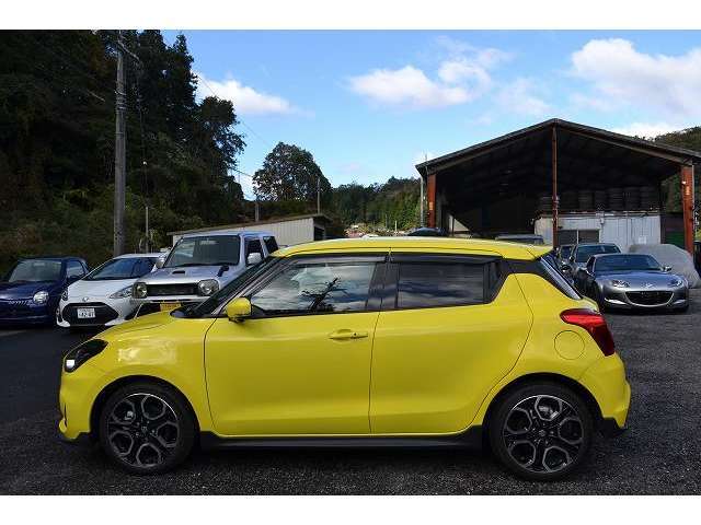 個性あふれる車作りにも自信があります！当店自慢の技術スタッフのカスタムペイントやオーディオカスタムなど！（無料通話）0078-6002-036814