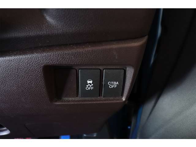 滑りやすい道路でも、安定してカーブを曲がることができるVSA装置搭載！