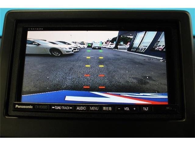 パナソニック製メモリーナビが装備されております！DVD再生、フルセグTV視聴、ブルートゥース接続可能です！