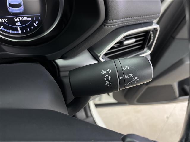 【運転席操作部】快適なドライブを楽しむための機能が装備されています！運転席から触れるので、使いやすいです！除菌プランいれていただくと、さらに清潔で安心していただけます！