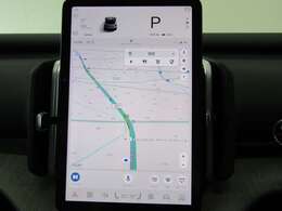 運転操作に必要な情報をひと目で確認できる12.3インチのタブレット型センターディスプレイは、よく使う機能のコントロールボタンも同一画面に表示させることができます。