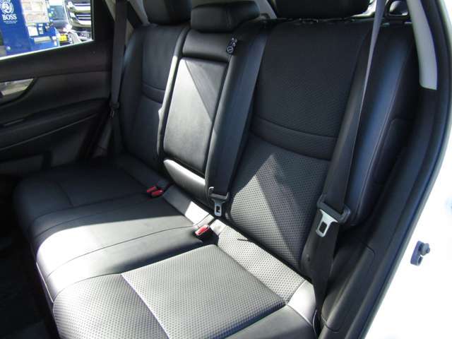 格安プランから自社保証プラン、3年長期保証プランなど保証内容も充実●当社スタッフがお客様に合った保証プランをご提供させて頂きます●ご遠方の方でもお近くの整備工場、ディーラーさんで保証を受けられます●